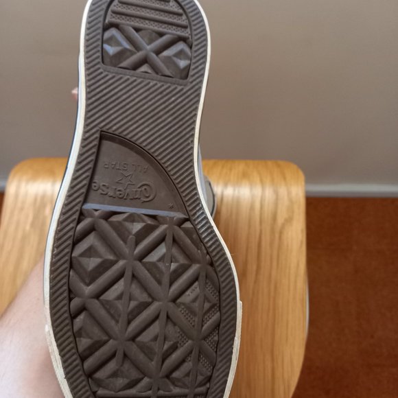 Light grey Converse - Picture 3 of 5